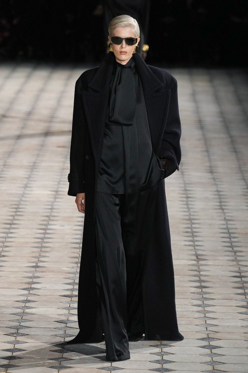 anndemeuleprada's tweet photo. https://t.co/7g0s487627