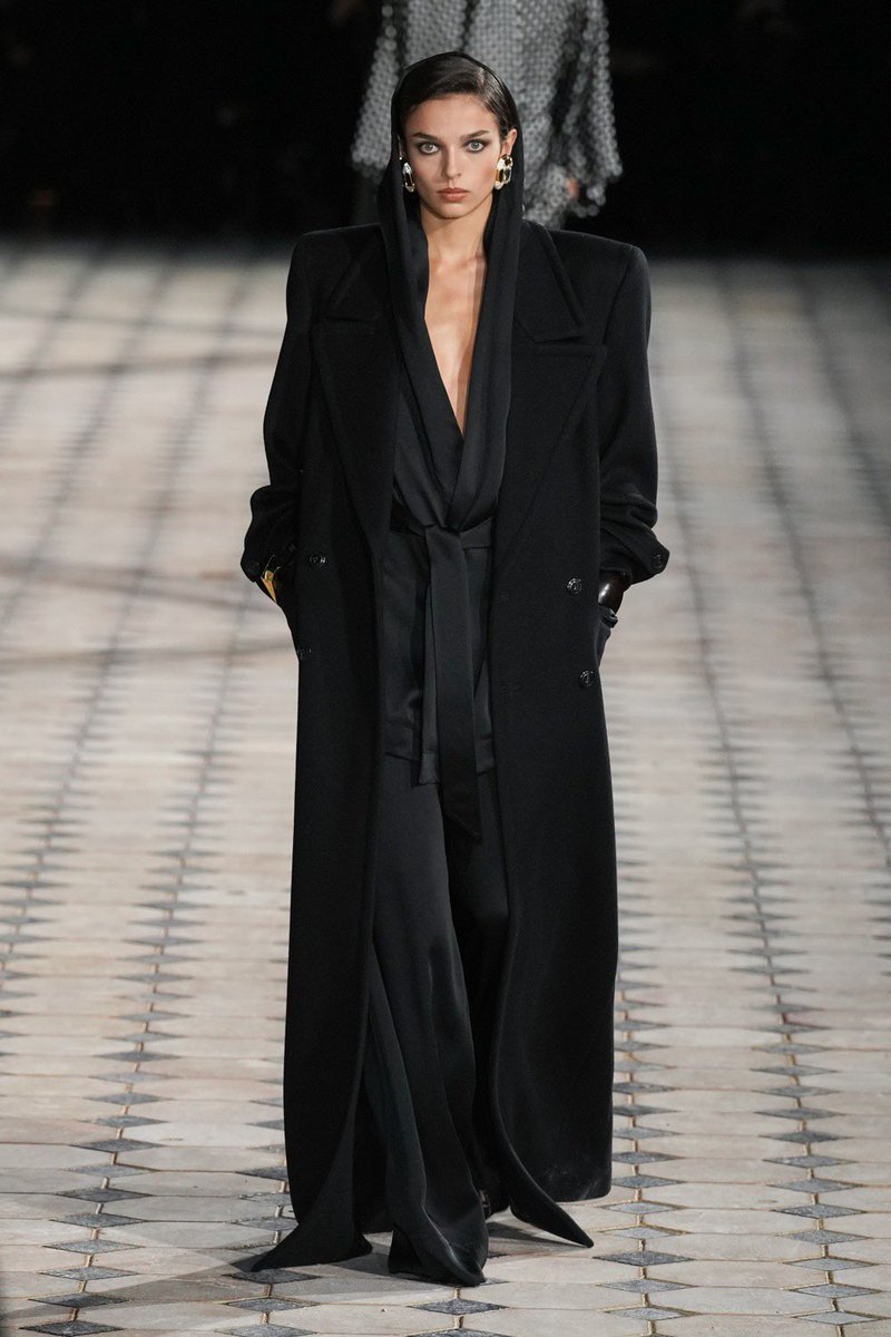 anndemeuleprada's tweet photo. https://t.co/7g0s487627
