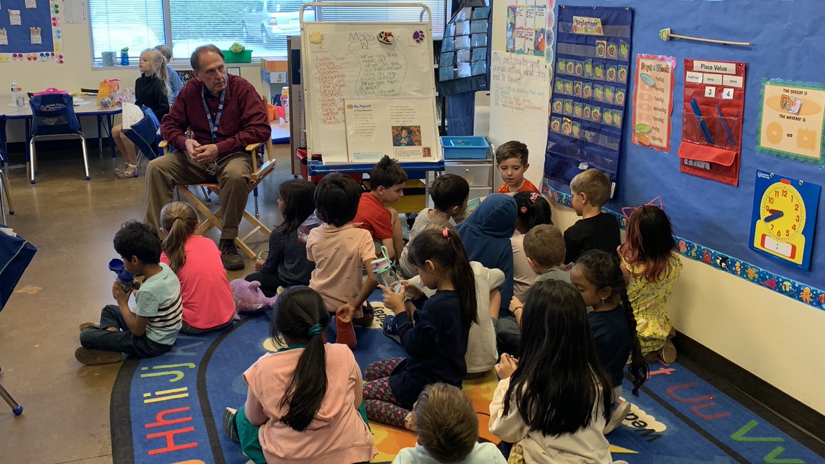 stemschoolHR's tweet photo. Even dogs like having books read to them! This morning a group of our lucky first graders had the chance to read a book to Daisy, STEM's therapy dog.
The students picked the book, 'Me on the map' by Joan Sweeney.
#stem #ignitethespark #stemstrongertogether #book #books https://t.co/4g3crqa72r
