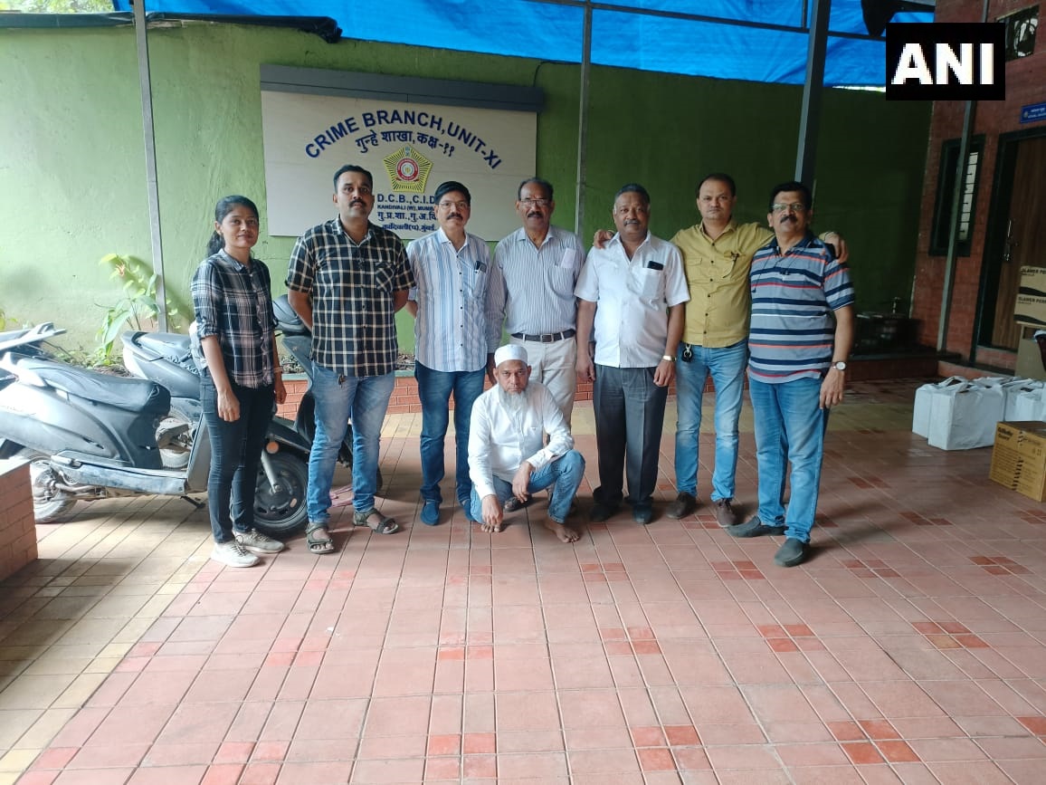 ANI's tweet photo. Mumbai Crime Branch raided 7 godowns at 3 places in Mumbai&amp; arrested 1 person for allegedly importing expired cosmetic products from abroad &amp; seized products worth Rs 3.28 crores. The accused used to put stickers on the date of expired products &amp; re-sell them: Mumbai Crime Branch https://t.co/xjF3VfyxCF
