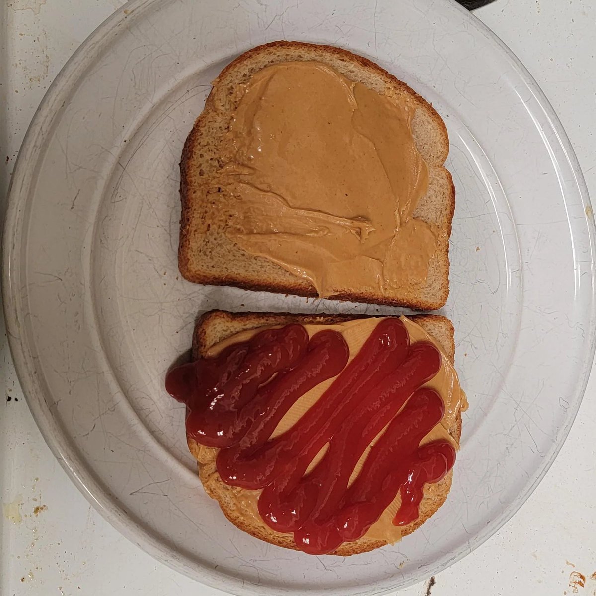 messedupfoods's tweet image. peanut butter and ketchup sandwich (pb&amp;amp;k)