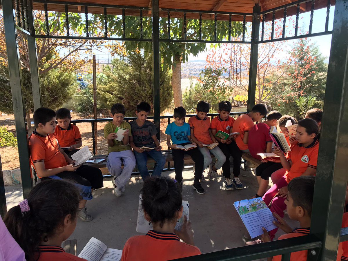 📚 Bir insanın daha iyi bir bakış açısına sahip olabilmesi için “okumayı” gündelik işlerinin başına alması gerekir.

📒 “Urfa Okuyor; Yunus Emre Ortaokulu okuyor"
<a href="/tcmeb/">Millî Eğitim Bakanlığı</a> 
<a href="/UrfaValiligi/">T.C. ŞANLIURFA VALİLİĞİ</a> 
#urfaokuyor 
#simdikitapzamanı <a href="/halfetikm/">Halfeti Kaymakamlığı</a>