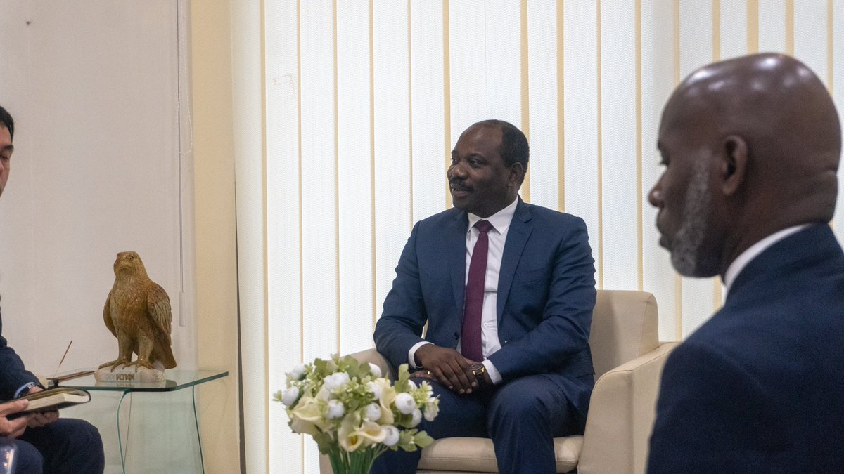 Hugues MBADINGA MADIYA Officiel tweet media