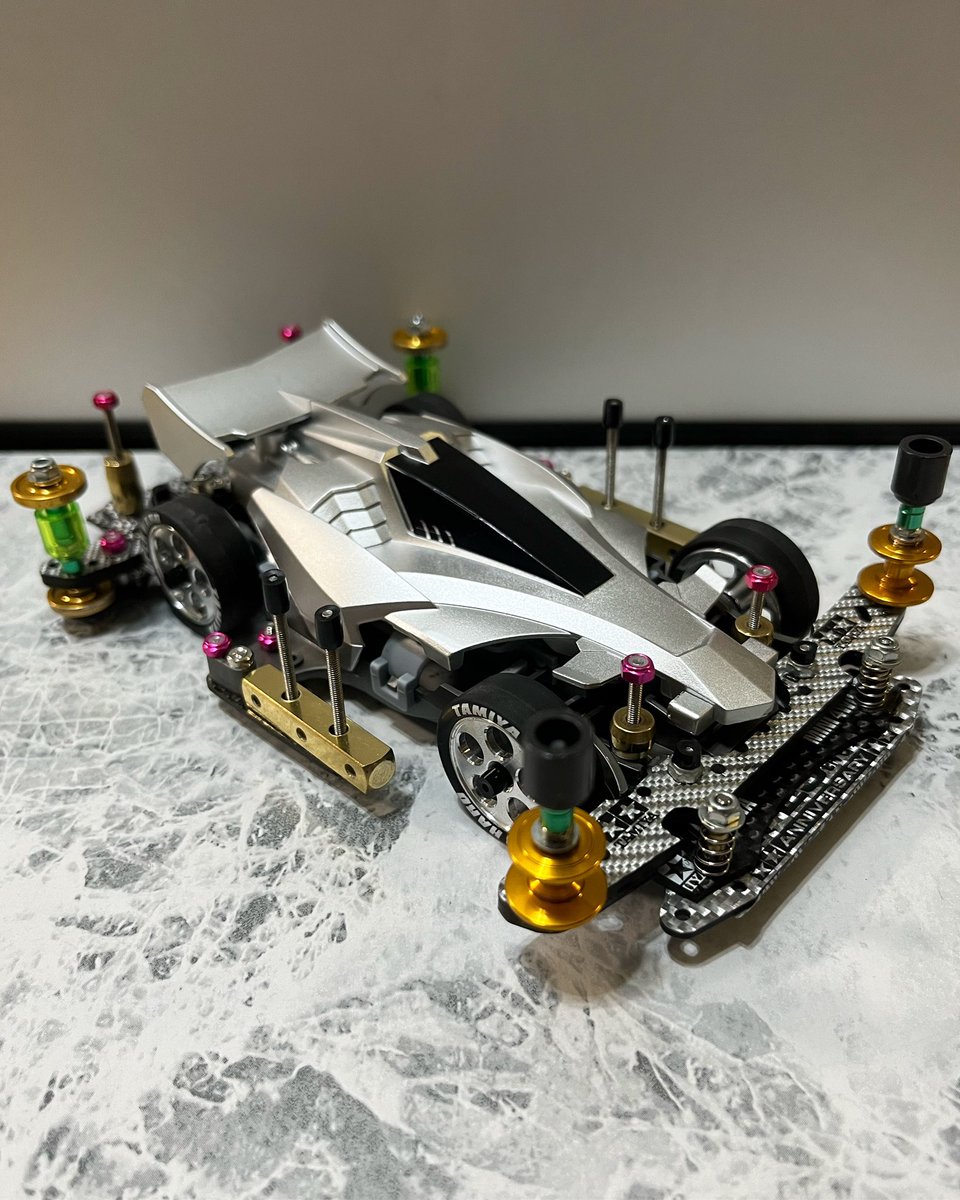 ComKiyoharu's tweet photo. 作品名: AVANTE Mk.II aka METAL RIDER
#ミニ四駆 #mini4wd #m4condele #コンデレ #JC2022コンデレ4 #ゼロぐらいから始めるミニ四駆 #AVANTEmk2 #dragonquest #ドラクエ #ドラゴンクエスト #アバンテmk2 #metalrider #メタルライダー https://t.co/k0cho4bKGZ