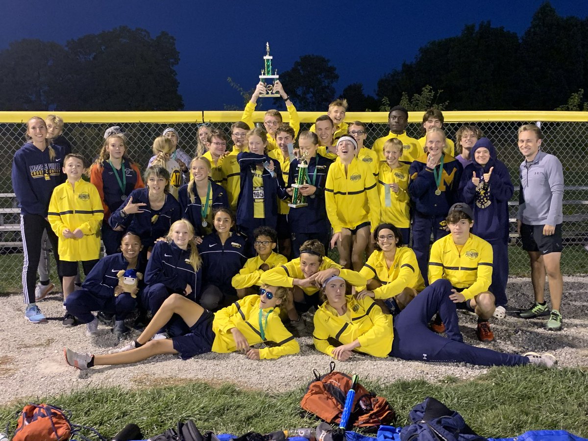 Several earned All-County honors, many ran an all-time PR, and both teams brought home the 🏆

Detailed breakdown later tonight. 

Full results: 

runsignup.com/Race/Results/1…

<a href="/MHSBeMOORE/">Mooresville Athletics</a>