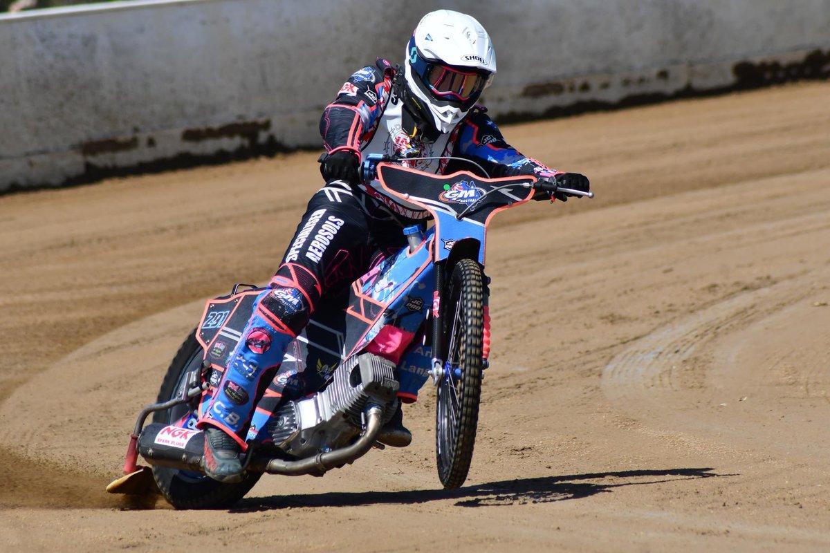 Back on the bike! Thanks everyone for the support since my accident. Still a long road ahead with some things but a lot of positives. ✌🏻