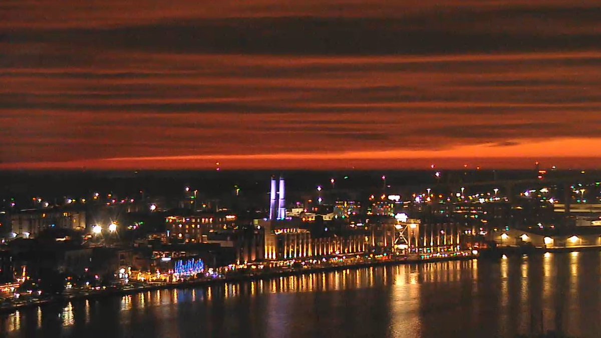 wtocjamie's tweet photo. Still stuntin' #gasunset https://t.co/N3vD8c9gWp