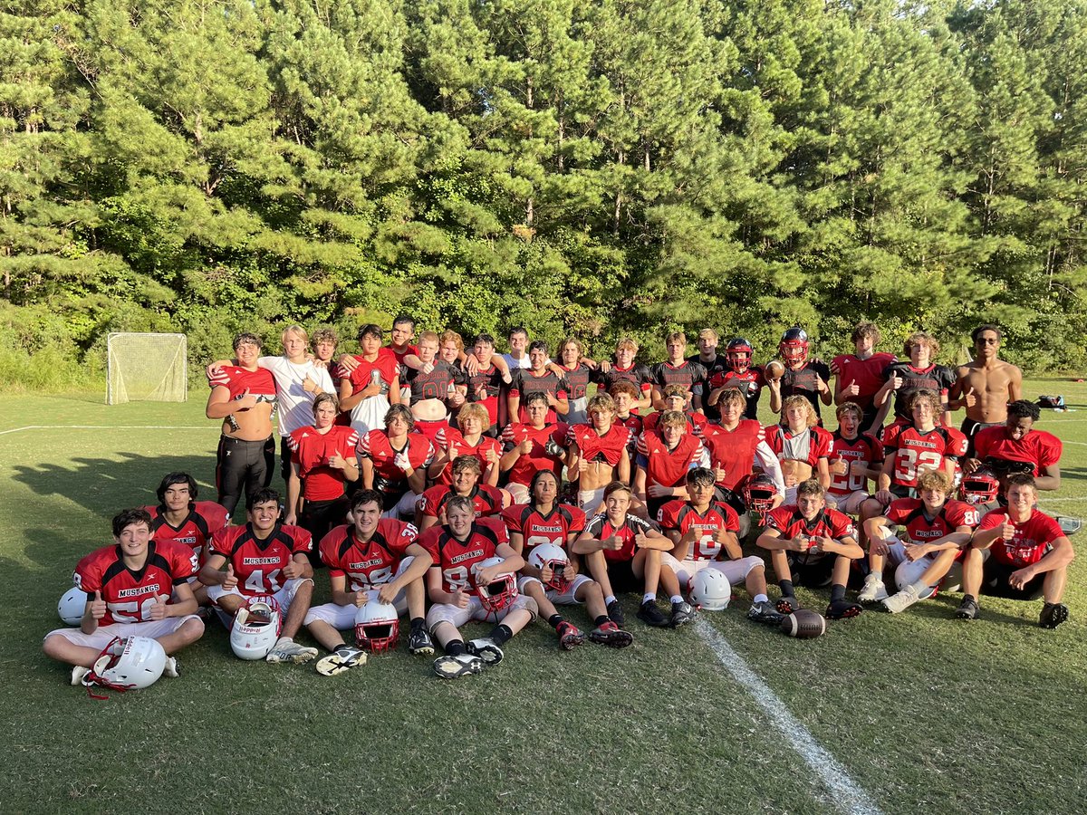 MiddleCreekFB's tweet photo. Academic Weapons of the Week 

𝐀𝐜𝐚𝐝𝐞𝐦𝐢𝐜 𝐖𝐞𝐚𝐩𝐨���� - 
(𝙣𝙤𝙪𝙣) 𝘼𝙣 𝙞𝙣𝙙𝙞𝙫𝙞𝙙𝙪𝙖𝙡 (𝙩𝙮𝙥𝙞𝙘𝙖𝙡𝙡𝙮 𝙖 𝙨𝙩𝙪𝙙𝙚𝙣𝙩) 𝙩𝙝𝙖𝙩 𝙖𝙘𝙦𝙪𝙞𝙧𝙚𝙨 𝙩𝙧𝙖𝙞𝙩𝙨 𝙩𝙝𝙖𝙩 𝙖𝙧𝙚 𝙨𝙚𝙚𝙣 𝙗𝙮 𝙢𝙖𝙣𝙮 𝙖𝙨 𝙨𝙘𝙝𝙤𝙡𝙖𝙧𝙡𝙮. 

#AcademicExcellence 📚 https://t.co/nvkL37trPy