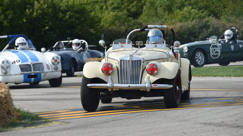 Flyin18T's tweet photo. #VintageRacing 2022 Put-in-Bay Sports Car Races celebrate MG, Triumph and rich history https://t.co/DqIknGKreg https://t.co/DZHpuwBOrz