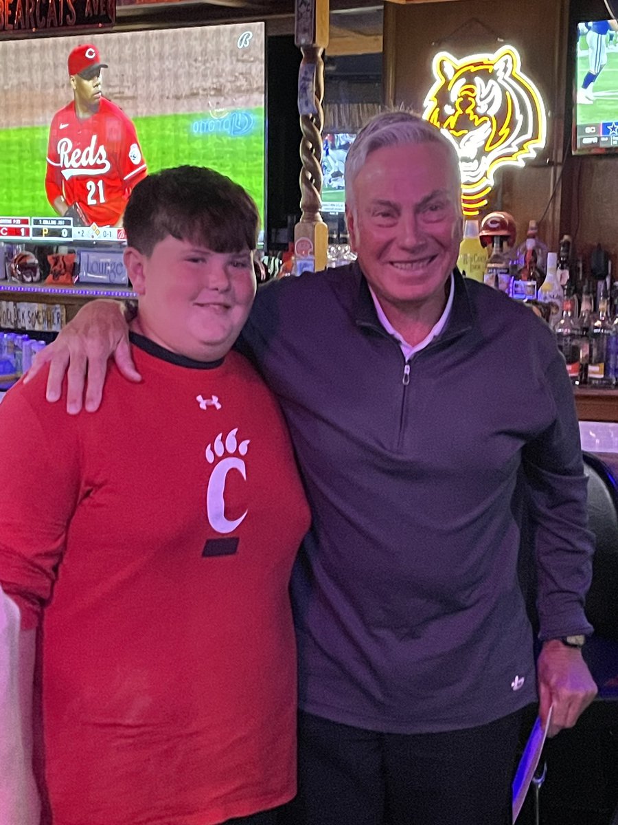 Nagel8football's tweet photo. Vince Suriano with Brady Albers
 #oneNest #scoreNow #moNey #buitdifferent 
@nagelathletics @zachdmccormick @AHS_TDClub https://t.co/yDICsf4Iws