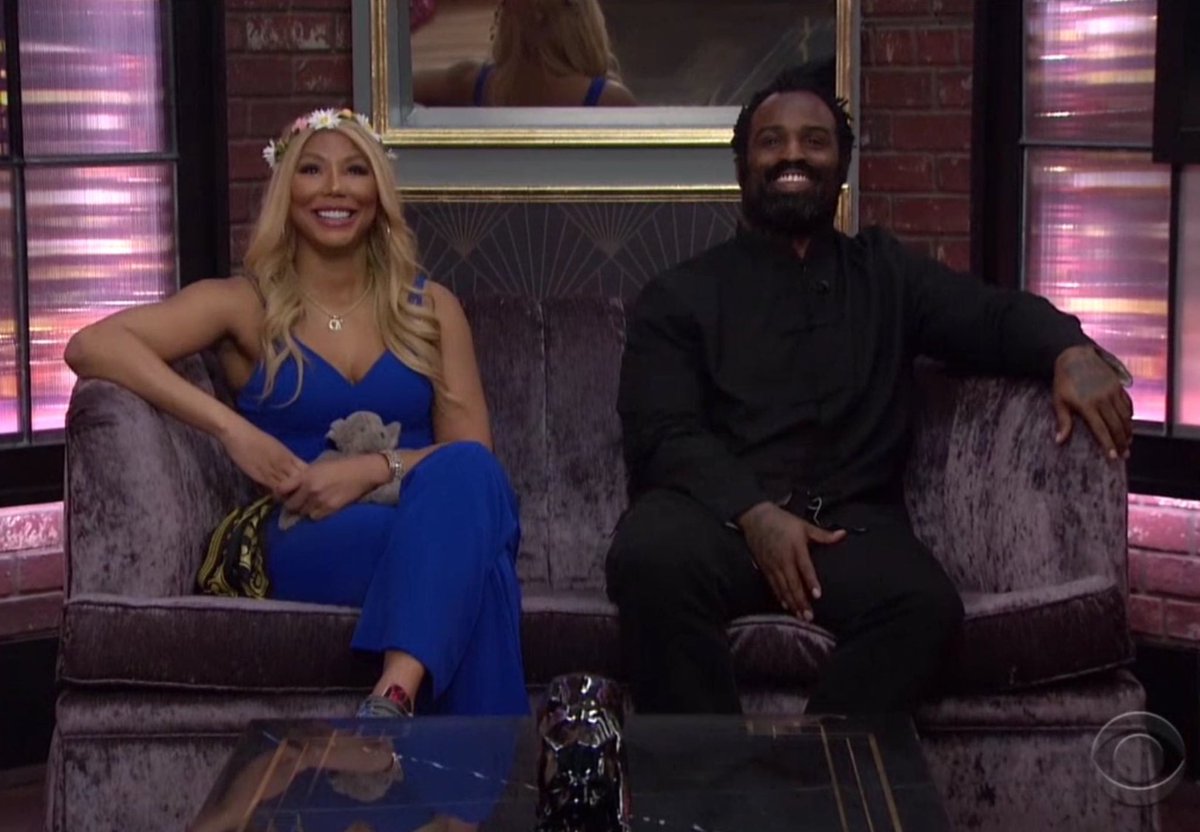 MrBlkAndLit's tweet photo. Spot the difference. #BB24 #CBB2 https://t.co/ZoLFfzBxK0