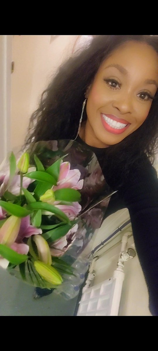FELICIA BOSWELL (@felicia_boswell) on Twitter photo Gorgeous flowers from my "show" husband! Thx, George! Luv Luv! 🥰💋
<a href="/adamjbernard/">Adam J Bernard</a>
<a href="/thedriftersgirl/">THE DRIFTERS GIRL</a> #SweetsForMySweet #FayeTreadwell #GeorgeTreadwell Gorgeous flowers from my "show" husband! Thx, George! Luv Luv! 🥰💋
<a href="/adamjbernard/">Adam J Bernard</a>
<a href="/thedriftersgirl/">THE DRIFTERS GIRL</a> #SweetsForMySweet #FayeTreadwell #GeorgeTreadwell