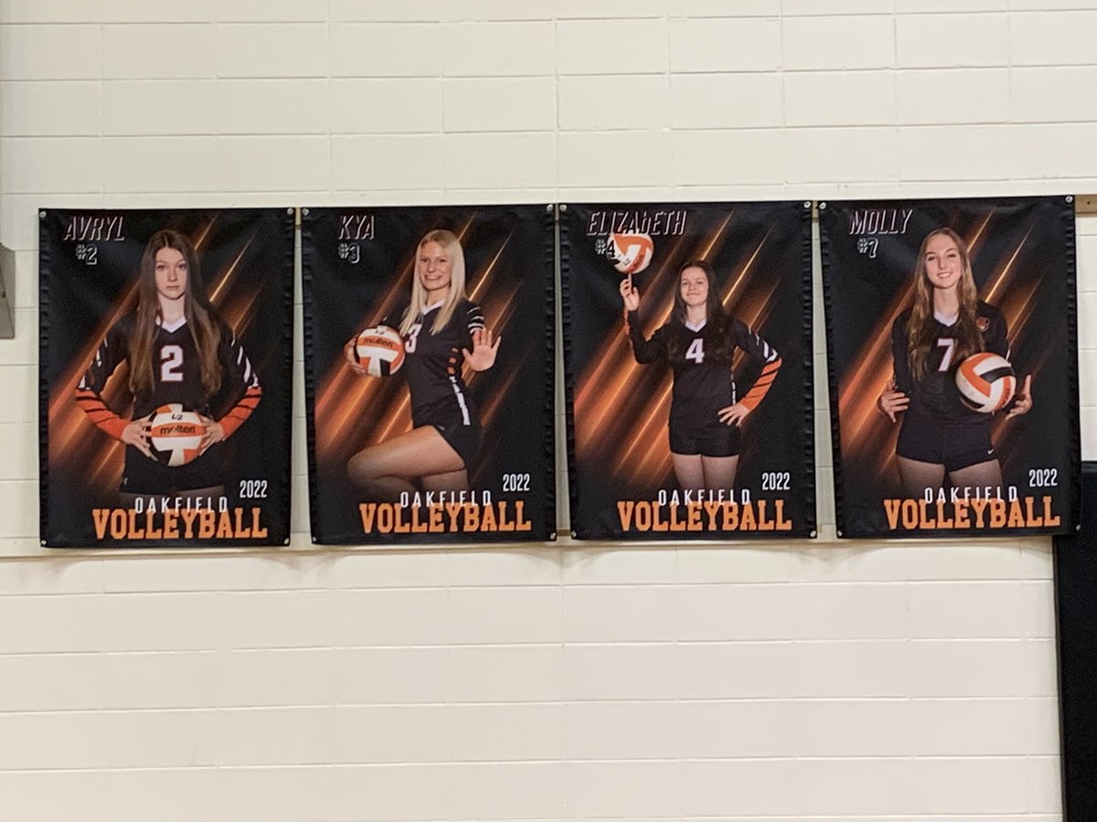 DougMock3's tweet image. Thanks seniors!#GoOaks!