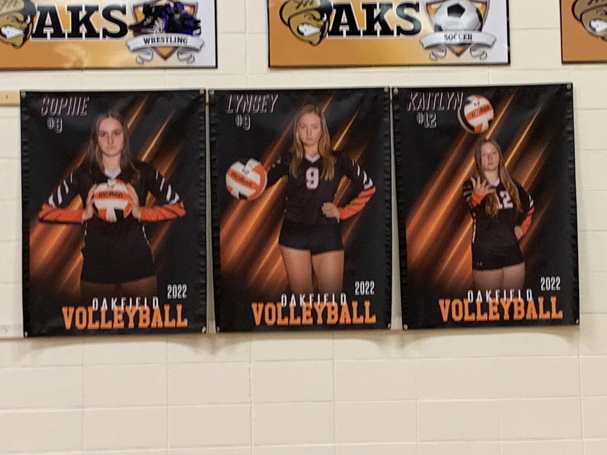 DougMock3's tweet image. Thanks seniors!#GoOaks!