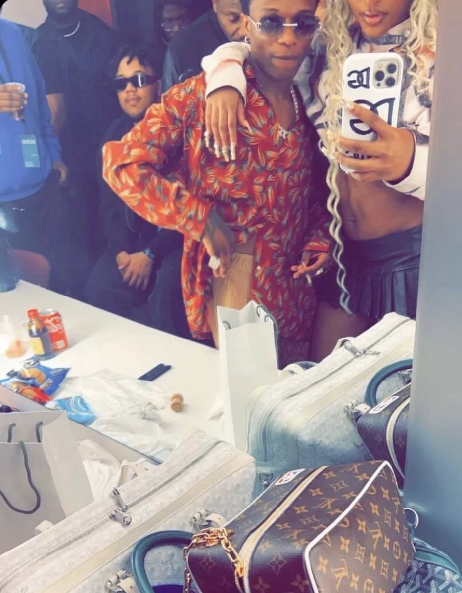 WizKid Gallery tweet media