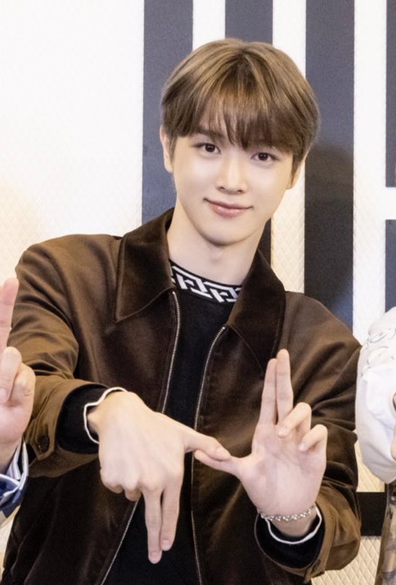 ใส่อะไรก็ดูดีไปหมด หล่อมีอันจะกินสุดๆ