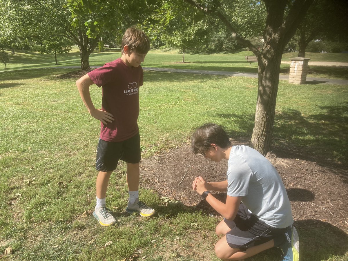 When two <a href="/SJHAthletics/">SJHAthletics</a> @AvesAthletics competitive runners make friendly bets about breaking race times records, the “loser” kneels and bows to the victor. Congrats on breaking into the 13s, Leif!