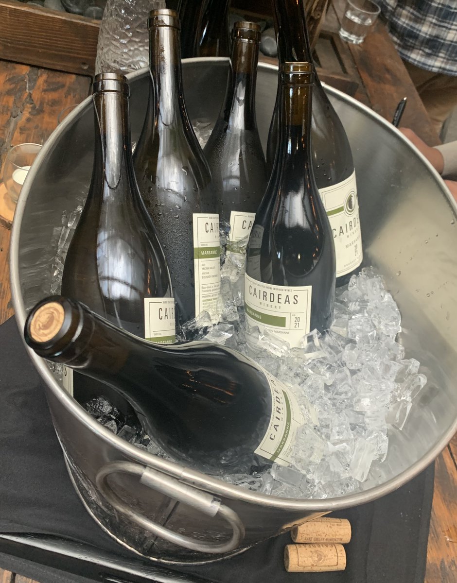 luchavino's tweet photo. Hooray for the @cairdeaswinery pick up event at #Surrell Love the #wawine and people! @LakeChelanAVA https://t.co/hHghI71V0u