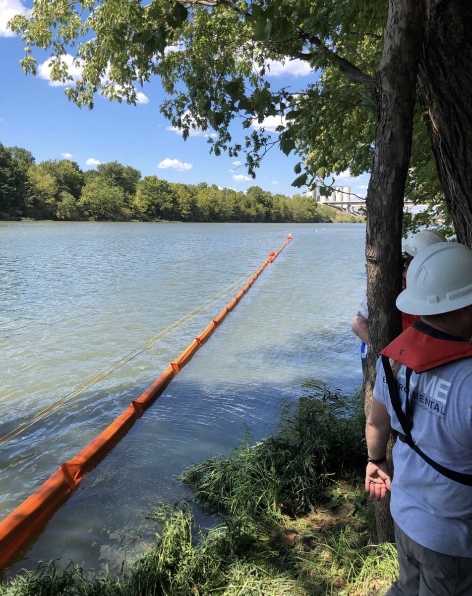 Boom Deployment Exercise in Catoosa. Shipping traffic prevented us from going all the way across the river. #osro #emergencyresponse #boomdeployment #spillresponse #tacticalskills #oilspilltraining #acmeenvironmental #rrs