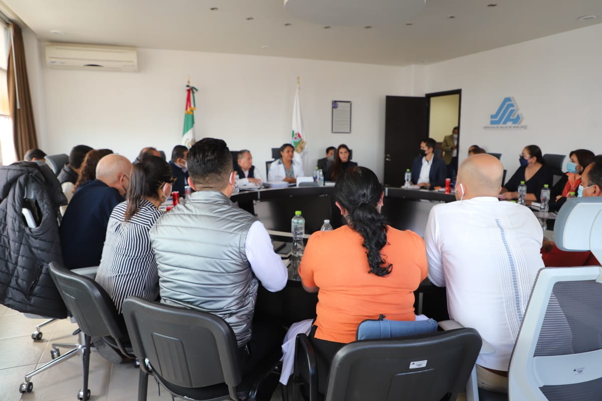 Salud_Hidalgo's tweet photo. Luego de esta reunión, se realizará un análisis para determinar acciones y cambios correspondientes para llevar a #Hidalgo a su máximo potencial en materia de salud.
#PrimeroElPueblo
#PrimeroTuSalud https://t.co/jbsCDBSIoJ