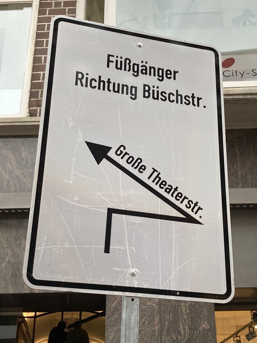 fraukaul's tweet photo. Ich weiß auch nicht, warum ich bei diesem Schild an ⁦@uedio⁩ denken musste. https://t.co/9hIezIvye8