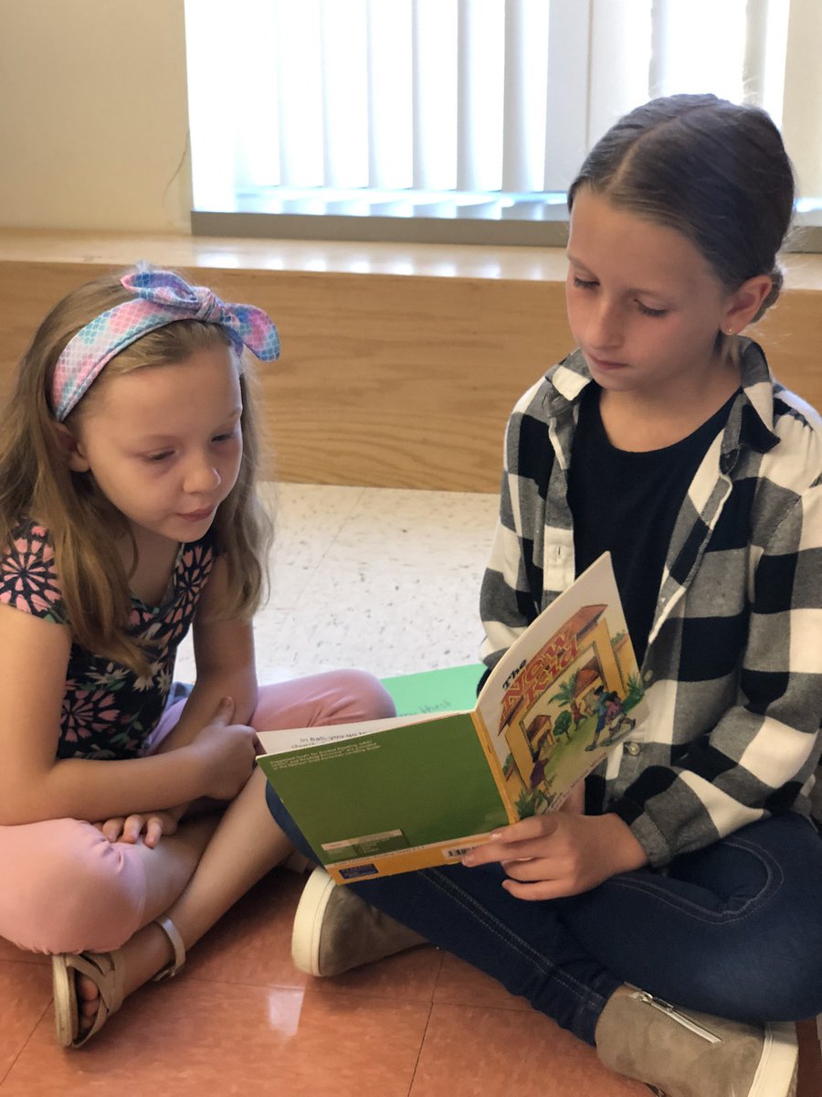 MStevensNASD's tweet photo. Our 5th Gr Ss met with our 2nd Gr reading buddies for the first time today @nasdborough. Look at the learning going on here! @MsStettlerNASD @trachtimes @LVReads2025 #kkidpride #kkidslearn #boroimpact https://t.co/5N619mLp4z