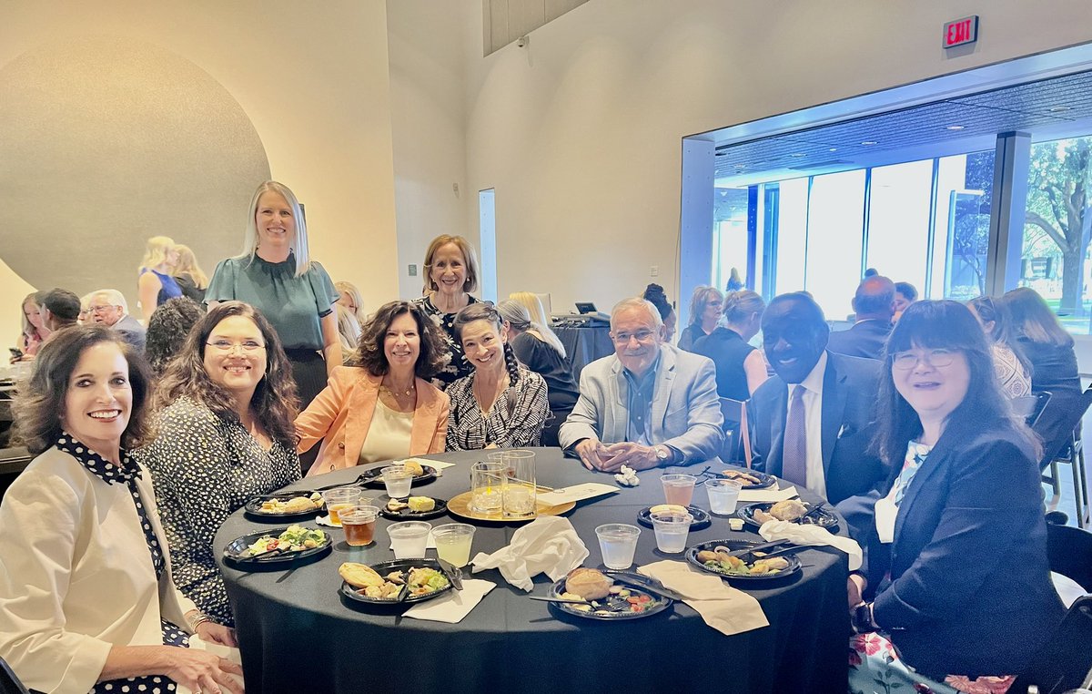 arizonafuture's tweet photo. Today we’re celebrating our President &amp; CEO @SybilFrancisCFA on her recognition as  @AzCapitolTimes 2022 Leader of the Year in Public Policy! https://t.co/q7BMPkoG4I