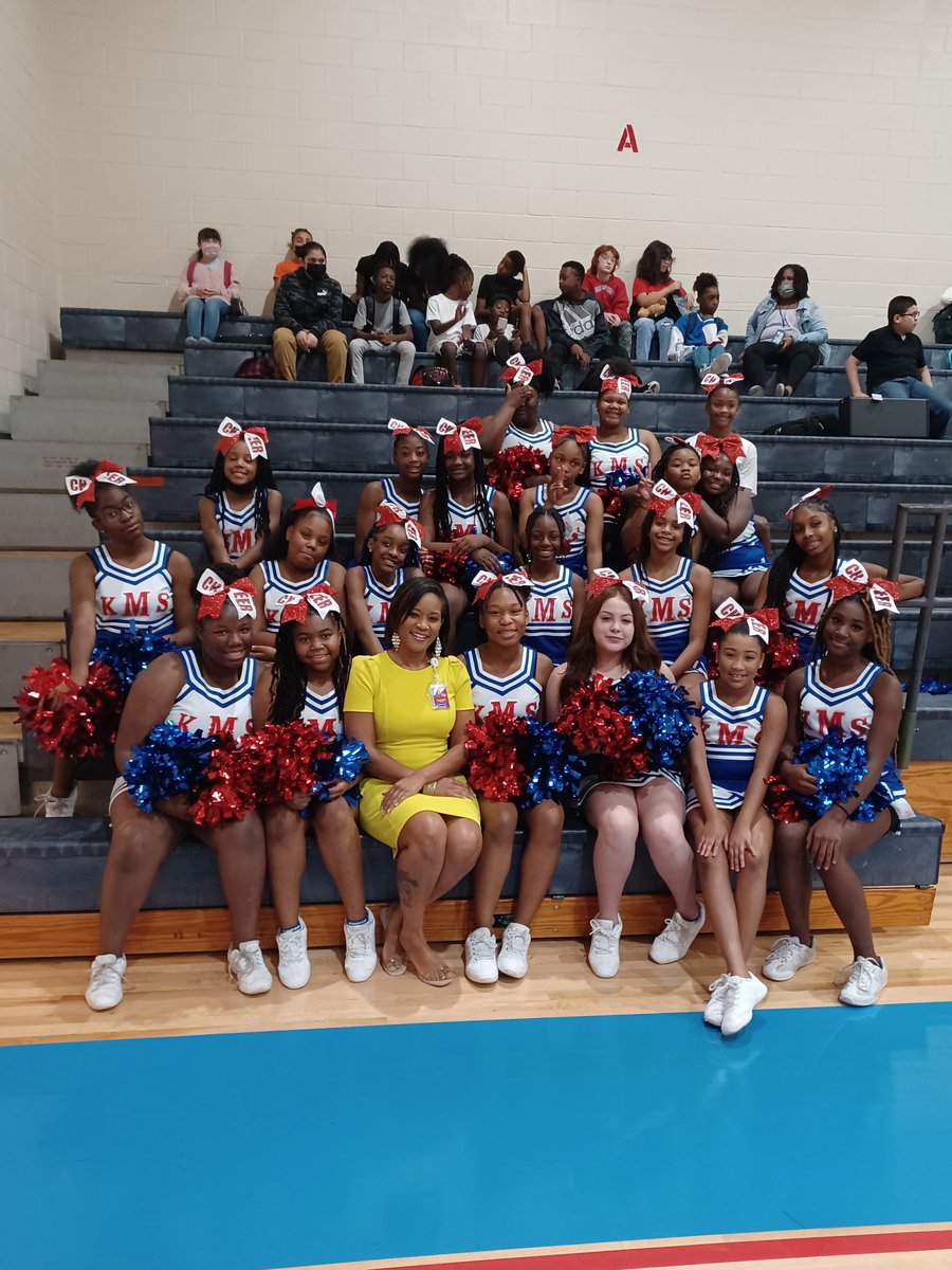 TiffMWilkerson's tweet photo. The #GearUPKickoff @KennemerMS was #OnANewLevel! Way to encourage the Class of 2027 to embrace the importance of post-secondary readiness. Thank you @TreecaC our @R10_GEARUP Site Coordinator for your commiment to #GearUpWorks https://t.co/oNA2wodkRj
