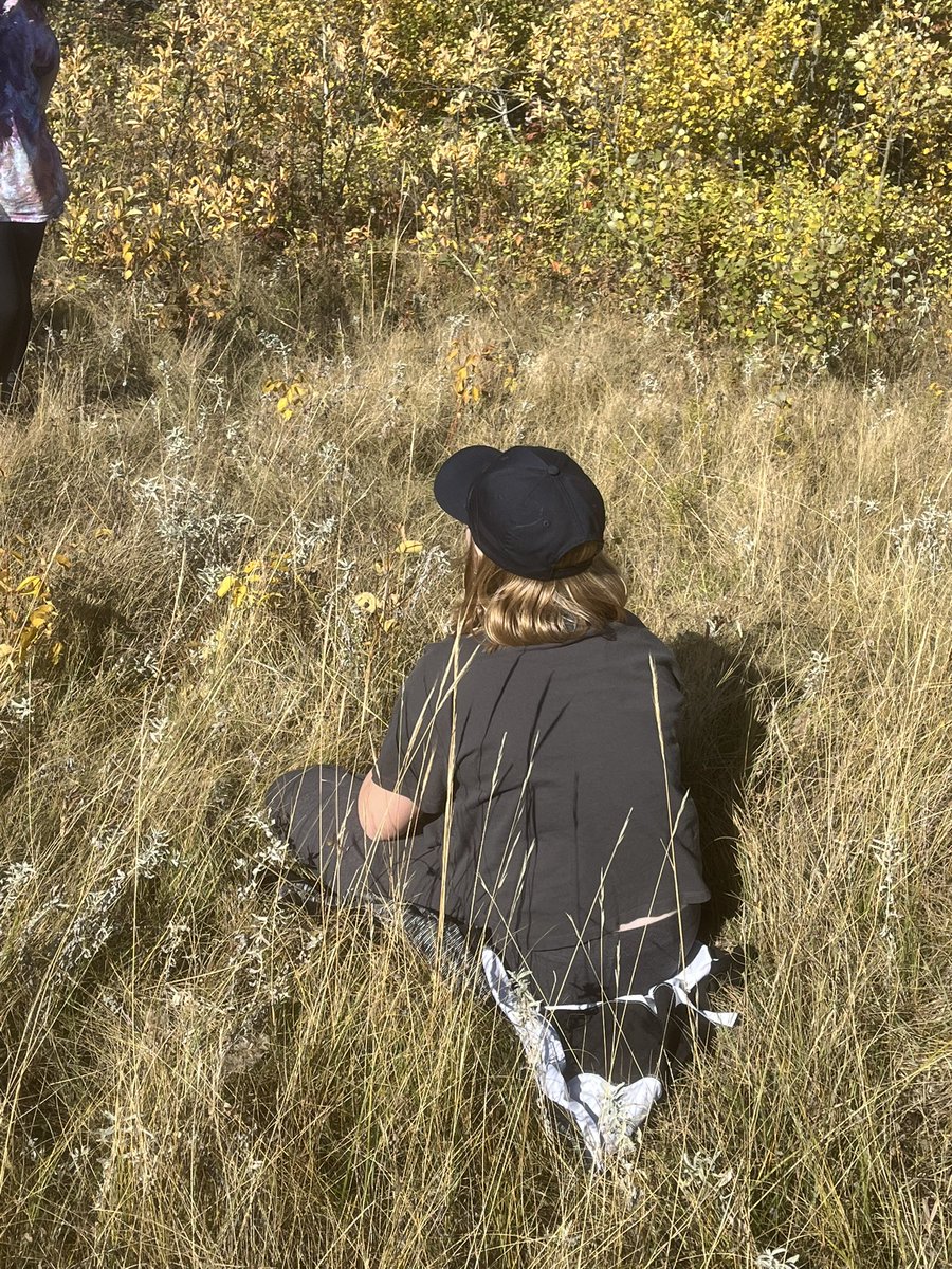 GarnerLarissa's tweet photo. Learning the importance of Mother Nature at muscowpetung!Tansi @jeffcappo @CentennialSchoo #landbasedlearning https://t.co/Nlbsq8XZvp