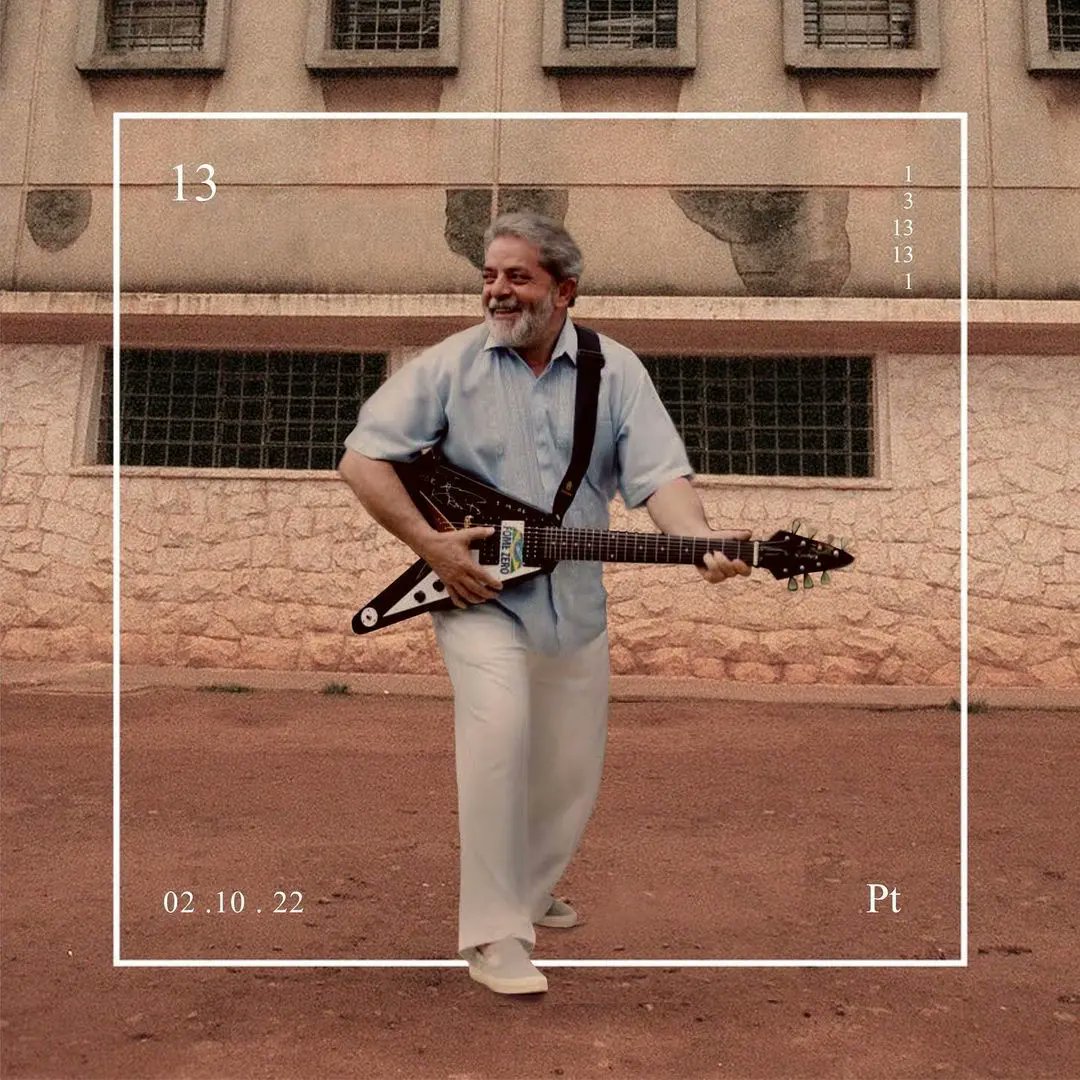 📲 Baco Via Instagram compartilhando a publicação do artista <a href="/joaowainer/">Joao Wainer</a>

Na legenda: "Que maravilha essa montagem do @votecapas sobre foto que fiz para capa do disco do <a href="/exudoblues/">baco azeite de dendê da bahia</a> 🔥🔥🔥"