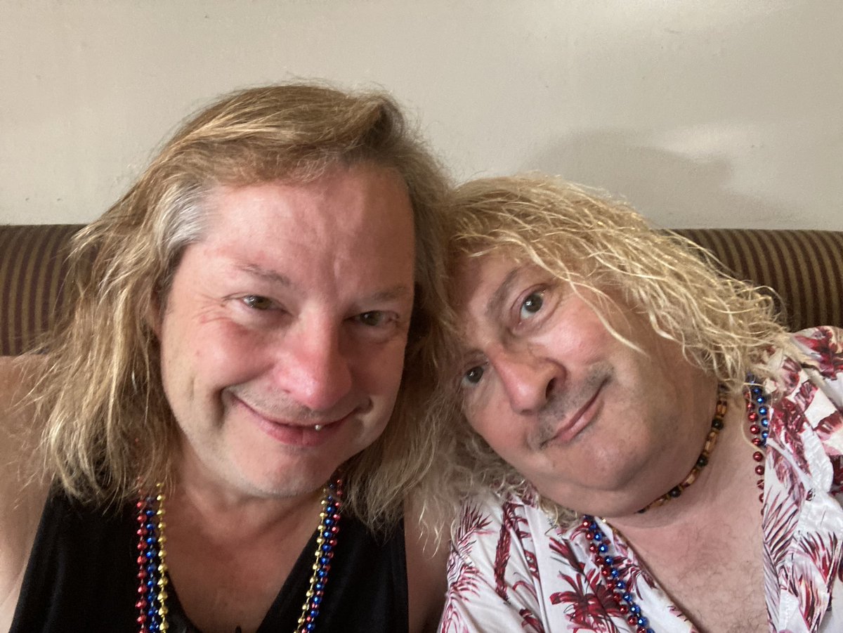 peca33's tweet image. So it’s been 5 yrs and a month married to my baby @mushyboyKarl and every morning when I look into his his eyes i fall more in love with him … #mushyboykarl