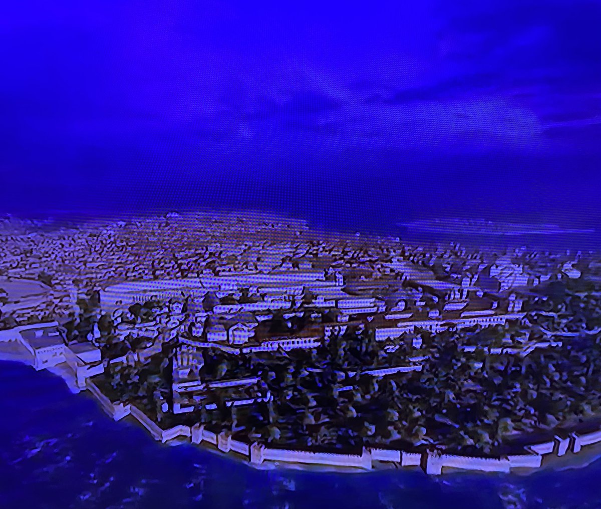 #SıradısıStrateji 
Sultan Ahmet camii dahil Hiç bir Osmanlı eseri alanda yok 
Ne varsa hepsini yıkmışlar