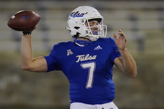 StrongBritt's tweet photo. Tulsa QB Davis Brin this season.

🌀1,318 passing yards (4th)
🌀12 Touchdowns (Tied for 8th) https://t.co/PAfu7XEWoI