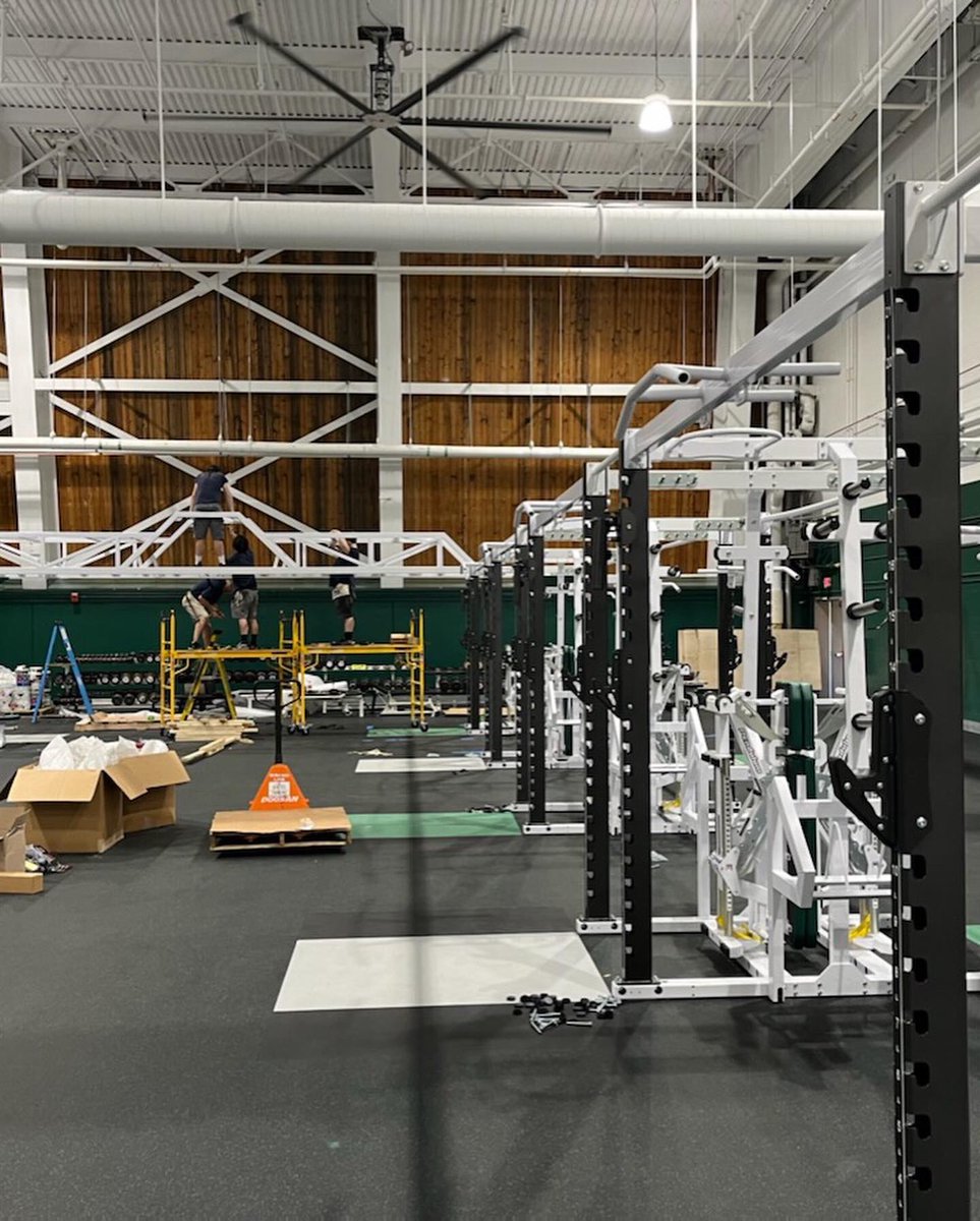 Pendulum_Strong's tweet photo. NEW WEIGHT ROOM ⛓🛠

#GETSTRONG

📍 @PlymouthState https://t.co/ZbzJ57BBYy