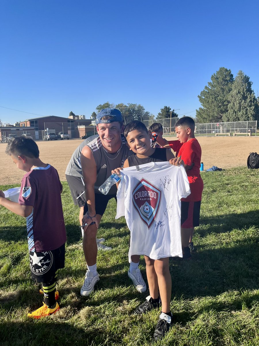 Rapids_2's tweet photo. ⚠️Training in session⚠️

We had such a great time hanging out with the kiddos of @PlayworksCO teaching them all about the game of footy⚽️ https://t.co/fsAQpizui7