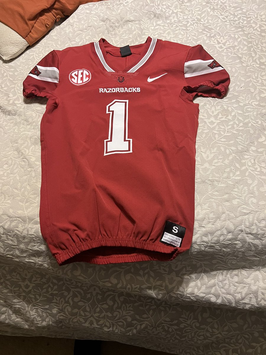 Dakota campbell 🐗 tweet media