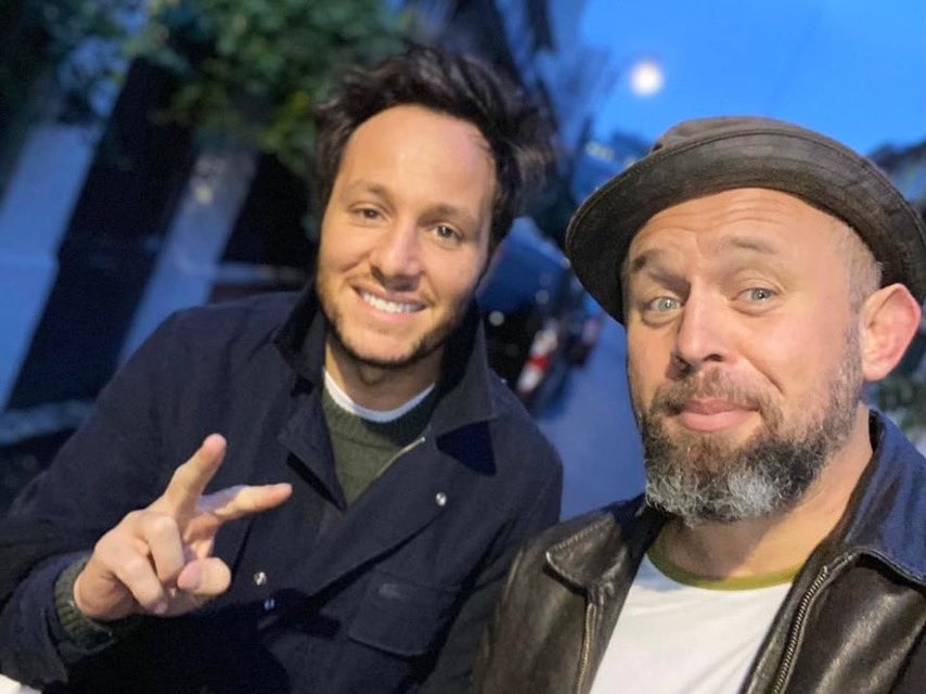 fabricenataf's tweet photo. Docteur Vianney et Mister Mat.
Un jour en studio ! 🌺🌺🌺
#SingleAlert #CopainsDAvant
@MatthieuGrelier @nikosaliagas
@TheVoiceStillKids https://t.co/mfUa2OANXN