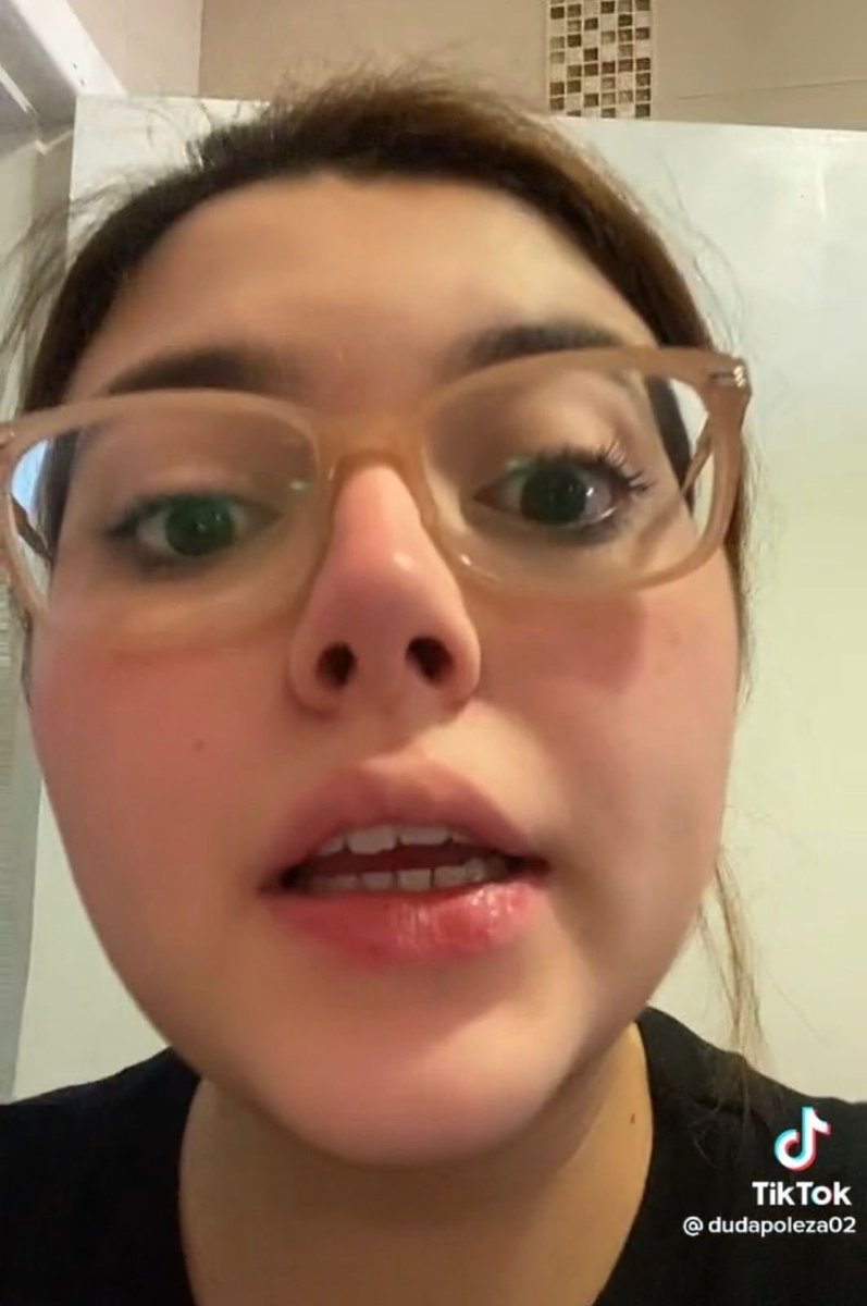 ArielMBatista2's tweet photo. #marmigate
Por favor alguém pega um vídeo da Duda e põe o filtro que ela usou no vídeo fake
Só descobrir qual
Da pra fazer isso usando o filtro no Cel e apontando p uma tela com o vídeo dela normal
O filtro vai aplicar nela
É a prova dos 9
#marmitaGate
Alimentando necessidades https://t.co/Pq1AjFLF2h