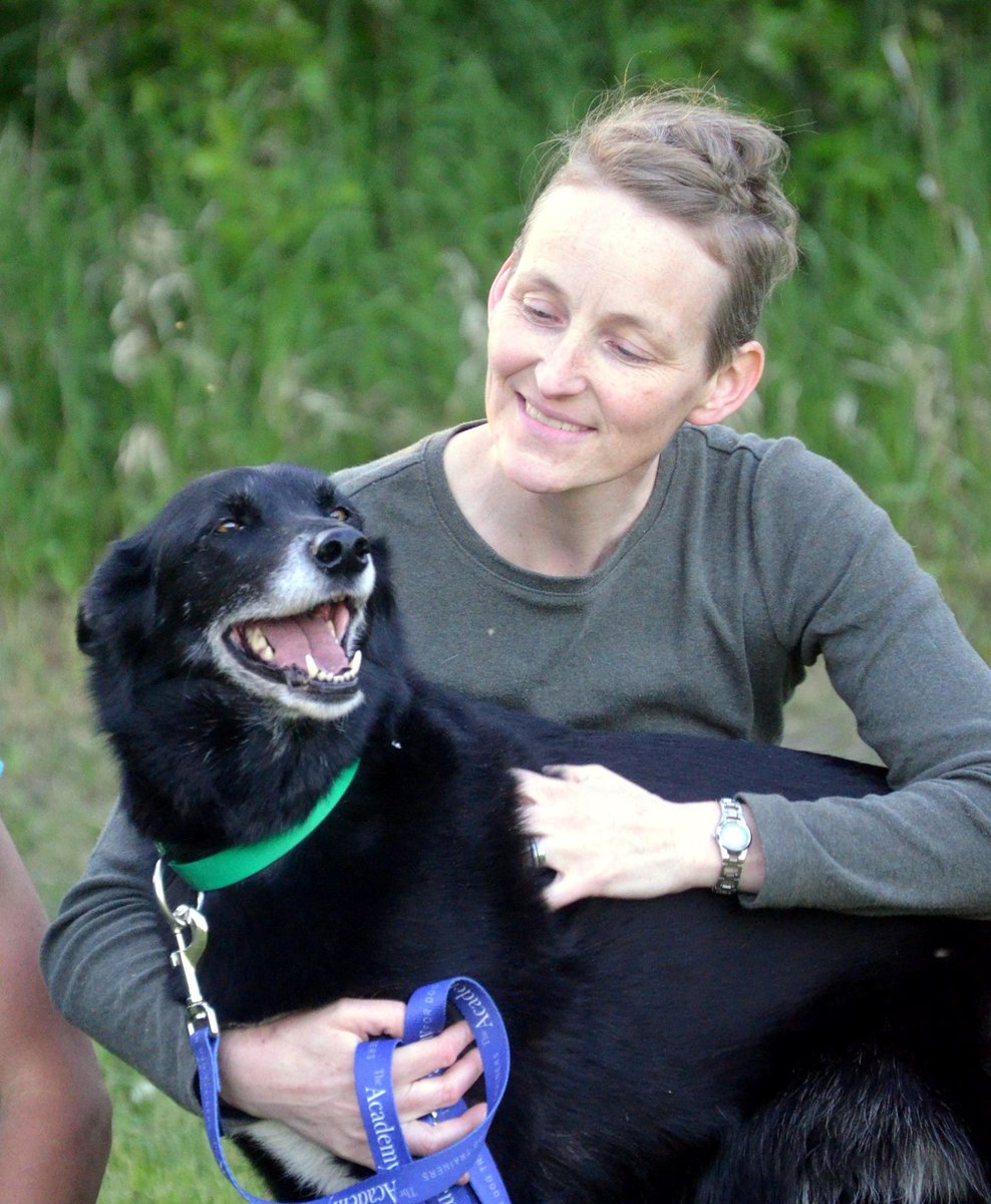 PetGuild's tweet photo. Upcoming #webinar 
'Vibrant, Vulnerable Village Dogs &amp; What We Can Learn About Our Pets From Them'- Presented by @KristiBensonCTC 🔹Nov 15 at 2 PM ET
https://t.co/H6g5ChtlhK
No worries if you register for the live event but can't make it -you'll automatically receive a recording! https://t.co/R4JWJIQgcL