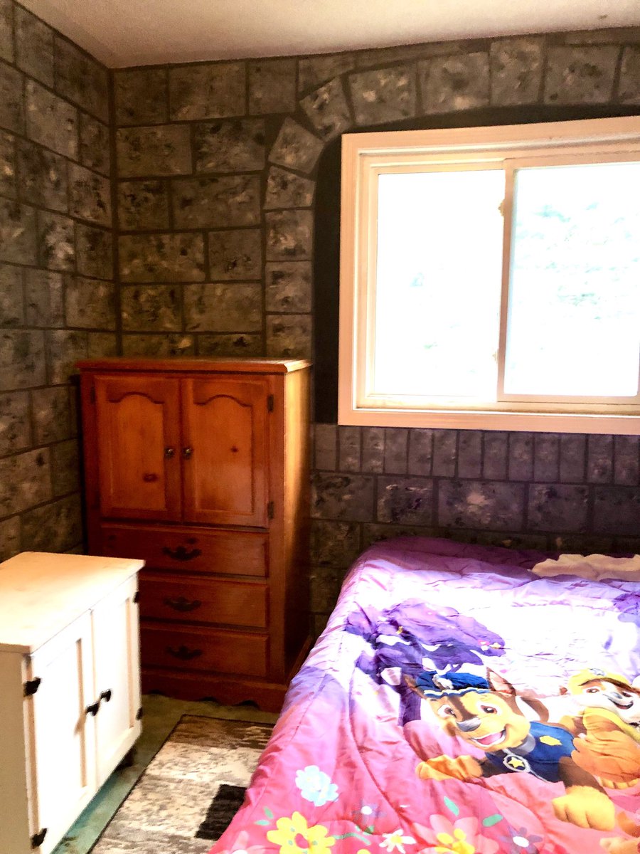 the_nasty_wench's tweet photo. doesn’t everyone have a #castleroom? Just me… https://t.co/vlGuIScL2V