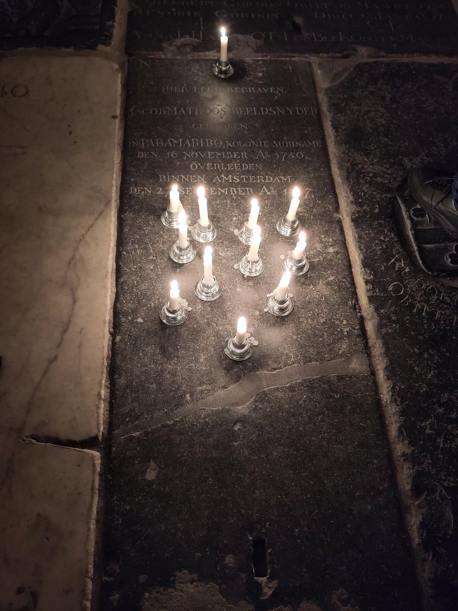Mirjam Schaap (@mrjmschaap) on Twitter photo Precies 205 jaar geleden overleed Jacob Matroos Beeldsnijder. Hij is de enige (tot nu toe bekende) persoon van kleur die in de <a href="/OudeKerkAMS/">Oude Kerk Amsterdam</a> is begraven. Vanavond werd hij met mooie woorden en - met op de achtergrond het feestgedruis van de Wallen - een spontane stilte herdacht Precies 205 jaar geleden overleed Jacob Matroos Beeldsnijder. Hij is de enige (tot nu toe bekende) persoon van kleur die in de <a href="/OudeKerkAMS/">Oude Kerk Amsterdam</a> is begraven. Vanavond werd hij met mooie woorden en - met op de achtergrond het feestgedruis van de Wallen - een spontane stilte herdacht