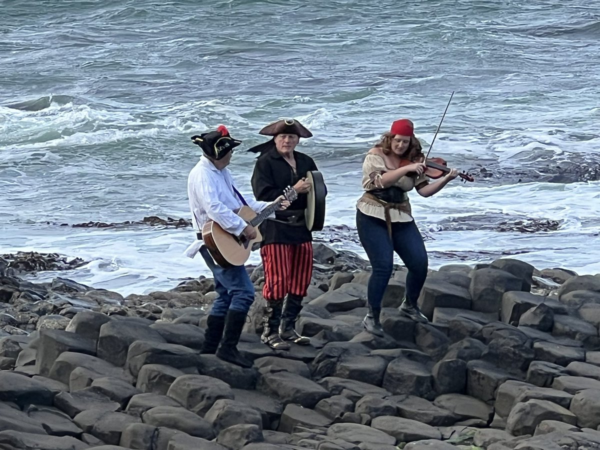 HighlandReign's tweet photo. We started filming a new music video today!  #GiantsCauseway #NorthernIreland https://t.co/EpWTAiEhU9