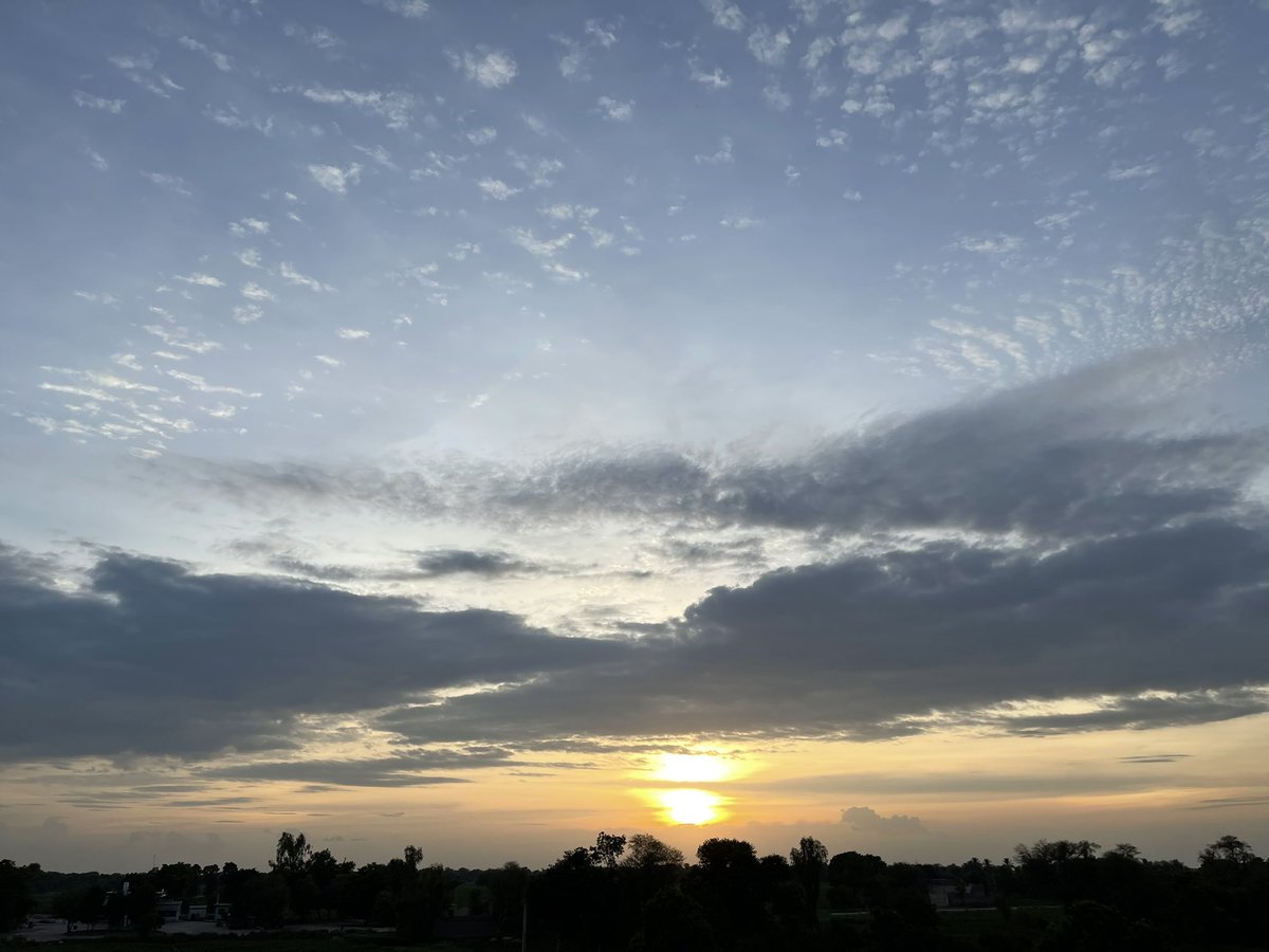 justdesifries_'s tweet photo. I'm asking those who love the outdoors to post a picture. A picture that YOU took. Just a pic. No description. The goal is to regain peace and harmony without negativity. Please copy the text, put a picture on YOUR page, and let's look at these beautiful pictures¿ https://t.co/eO4aApAIEY