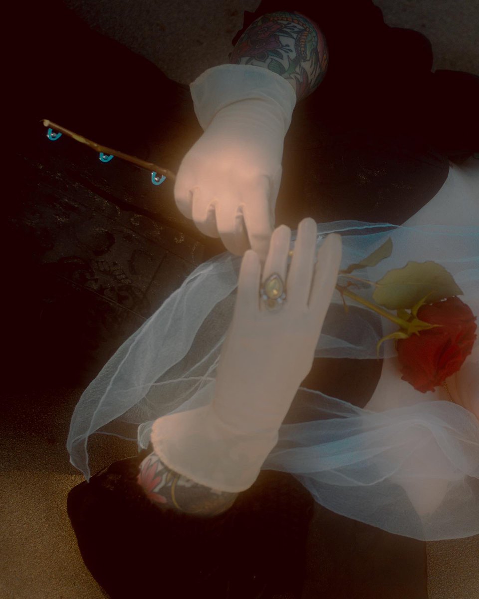velvet_archives's tweet photo. 🥀 https://t.co/Vo0SjJ6K72