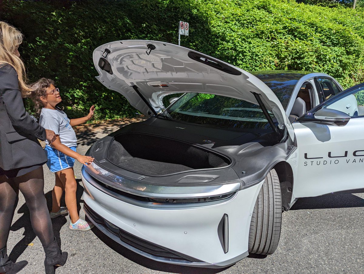 AutoHouseTech's tweet image. Putting our KPI knowledge to the test - thanks for the test drive around beautiful Vancouver BC - @LucidMotors