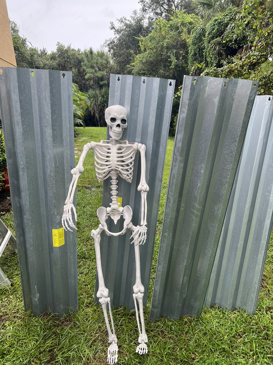 ‼️STAY SAFE DURING THE HURRICANE‼️
🟢⚪️WE NEED OUR INDIANS IN GOOD SHAPE WHEN WE GET BAGK TO SCHOOL ⚪️🟢
⚠️DONT FORGET TO PUT YOUR SHUTTERS UP⚠️<a href="/VJPortell/">Vinnie Portell</a>