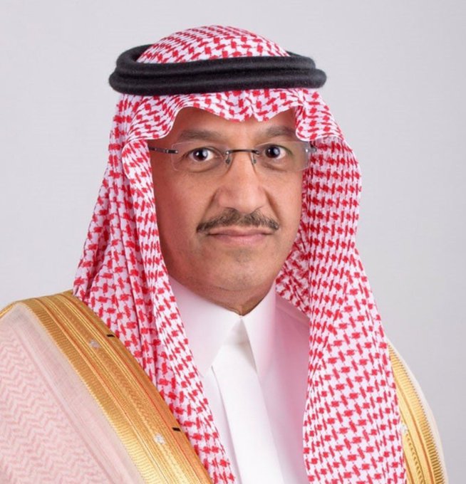اللهم أعنه على تحمل المسؤولية والأمانة.
و اجعله لتعليم ذكرى خالدة في قلوب الأبناء والمعلمين والمعلمات وأولياء الأمور.. 
وأكتب لنا معه بداية ببردًا وسلامًا.. 
وقدر  لنا الخير في عاقبة أمورنا كلها 🤲
