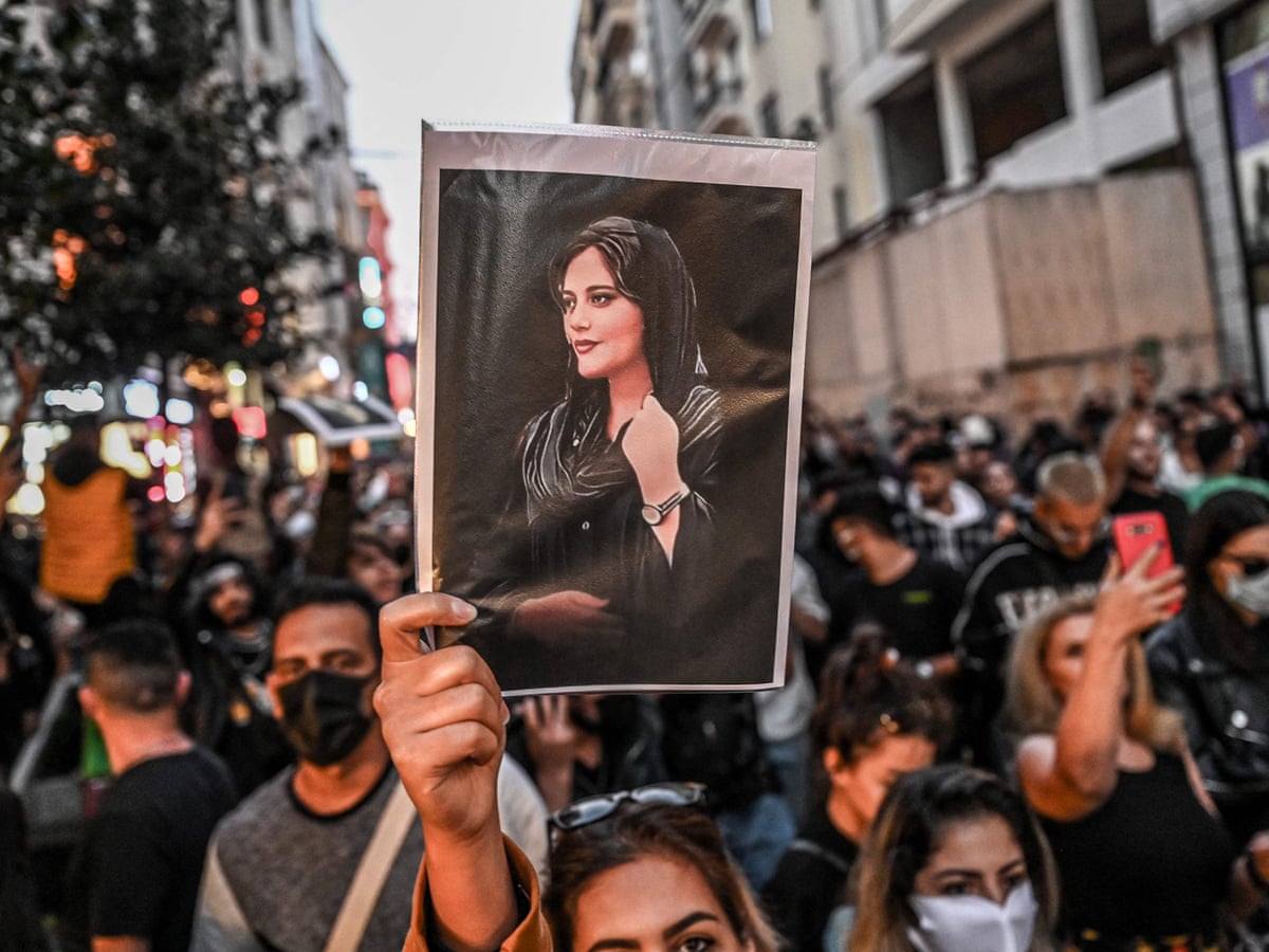 The Edinburgh demonstration for #MahsaAmini is taking place this Saturday 1 October at 12 noon outside the Scottish Parliament. Those protesting in Iran need our support now more than ever, please come and show your support. 

facebook.com/events/s/edinb…

#مهسا_امینی