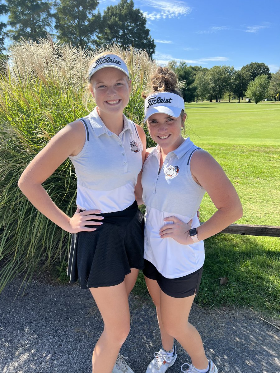 WCUSD5GirlsGolf's tweet photo. 2nd place finish for the Bulldogs at MVC Champ with a team score of 350. Reese Kite finishes 2nd overall with an even par 72 and Calli Smith ties for 3rd with 77! Congrats to both on making All-Conference! Next up Regionals. #wig4awin @WCUSD5Athletics @STLhssports @republictimes https://t.co/HbRwxeoAyX