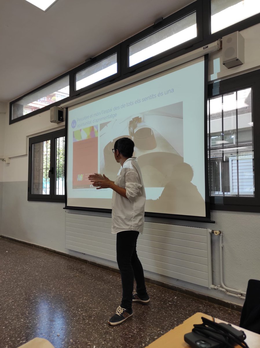 Avui iniciem el projecte de diagnosi, ideació i codisseny de l’espai exterior de <a href="/EPSVdM/">Escola Pérez Sala</a> Ho fem acompanyades de la <a href="/MarionaGenis/">Mariona Genís</a> gràcies a <a href="/VilassardeMar/">Vilassar de Mar</a> 
<a href="/AfaPerezSala/">Afa Pérez Sala</a> 
<a href="/CRP_baixmaresme/">CRP del Baix Maresme</a> 
<a href="/SSTTMVO/">ST_MVO</a> 
#repensarelsespais